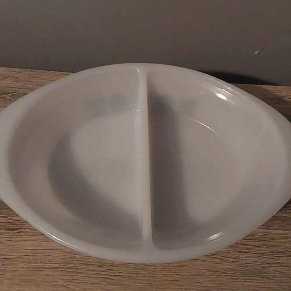 Vintage USA Glassbake J-239 Oval Milk White Divided Green Snowflake Casserole VG